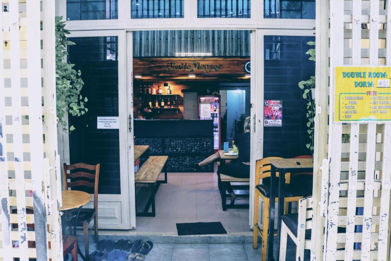 จังเกิล เฮาส์ Hostel โฮจิมินห์ซิตี้ ภายนอก รูปภาพ