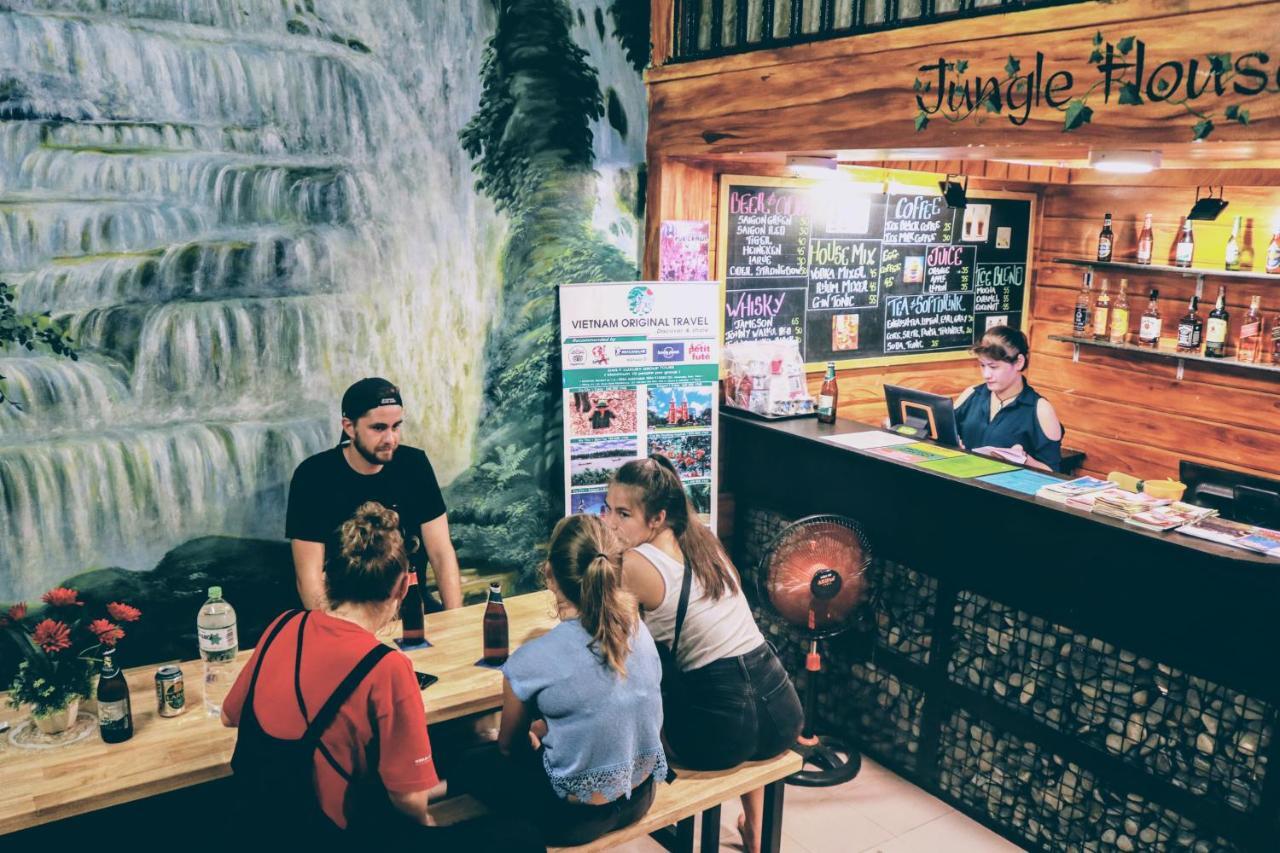 จังเกิล เฮาส์ Hostel โฮจิมินห์ซิตี้ ภายนอก รูปภาพ
